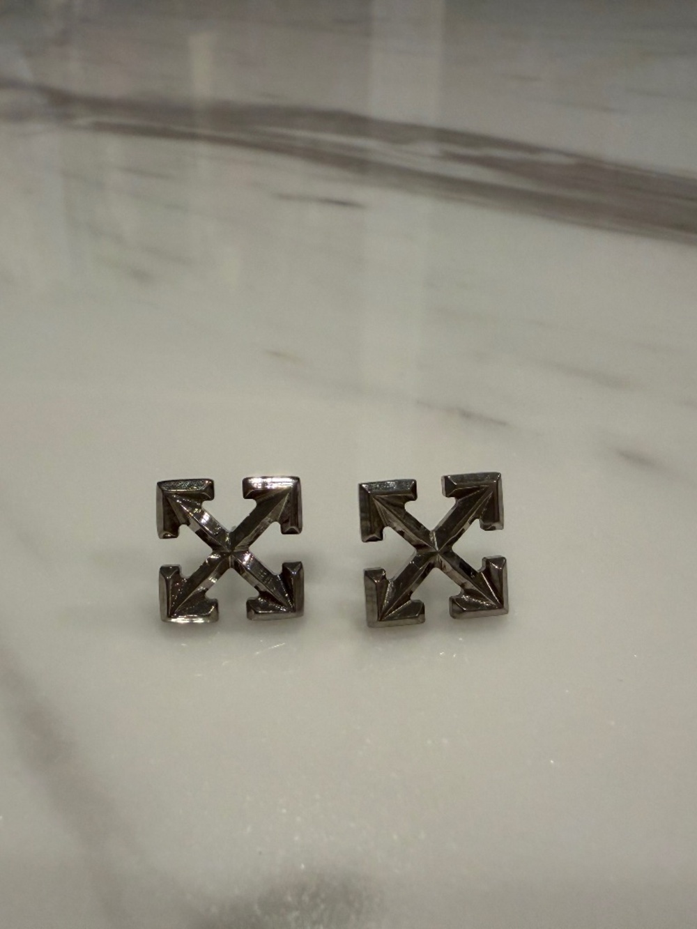 Off-White Mini Arrow Stud Earrings Silver w/ Box & Authenticity Cards